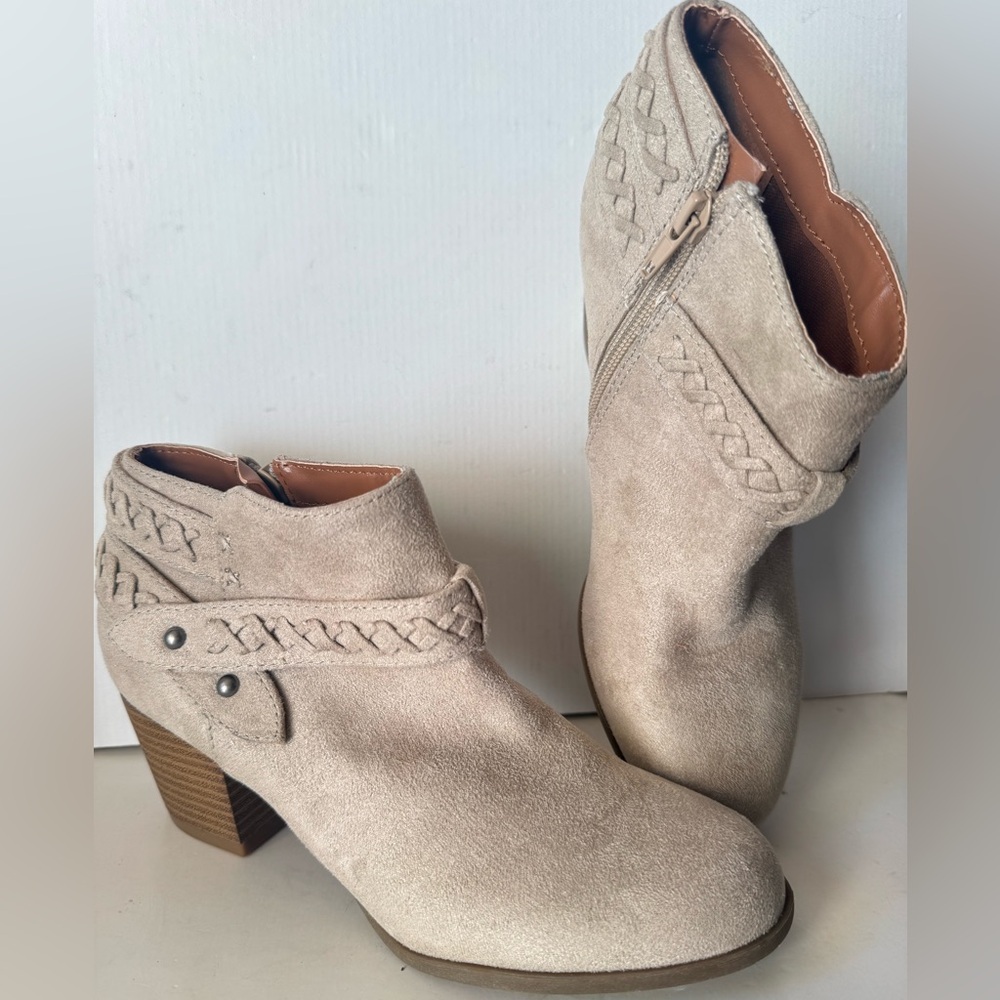 NEW Indigo Rd ladies IRSammy Side Zip Ankle Boots Bootie 2.5 In heels Size 7